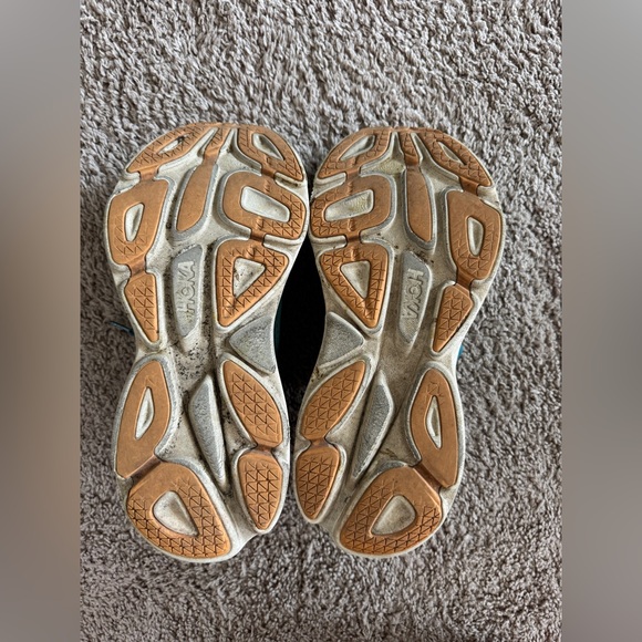 Hoka Bondi 8 Running Shoe - Picture 4 of 6